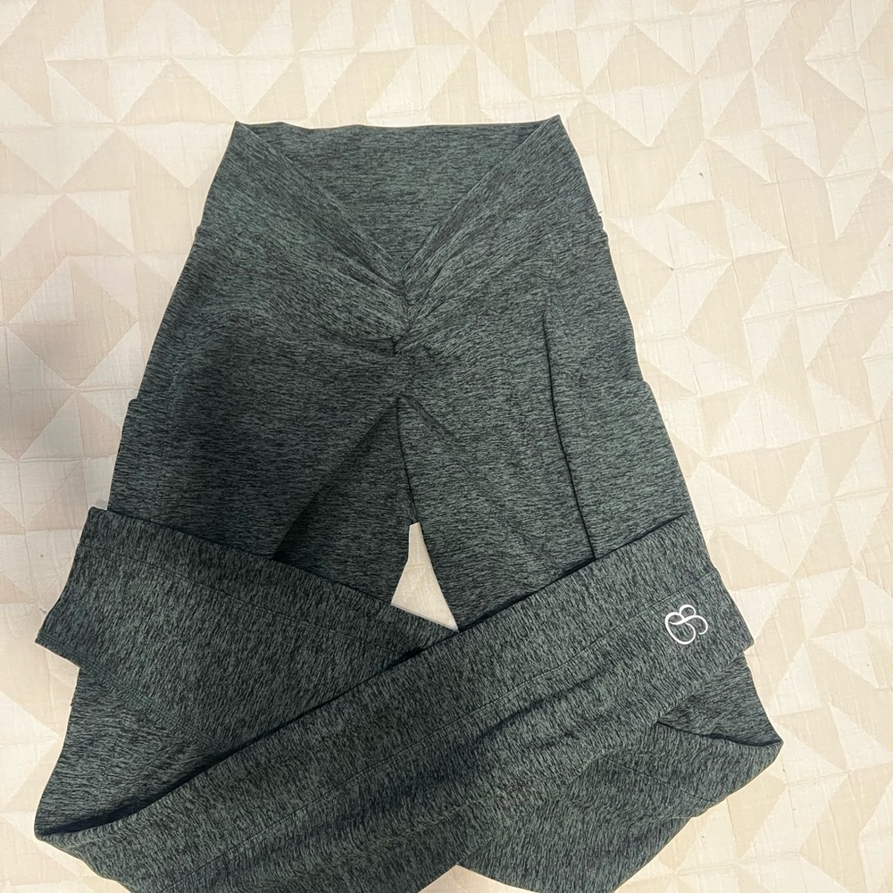 Green marl V back bombshell leggings